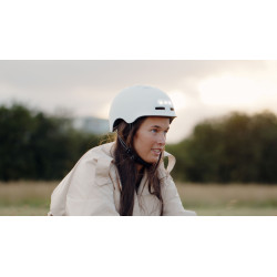 Hecto+ Vision m. indbygget lys hvid - Cykelhjelm